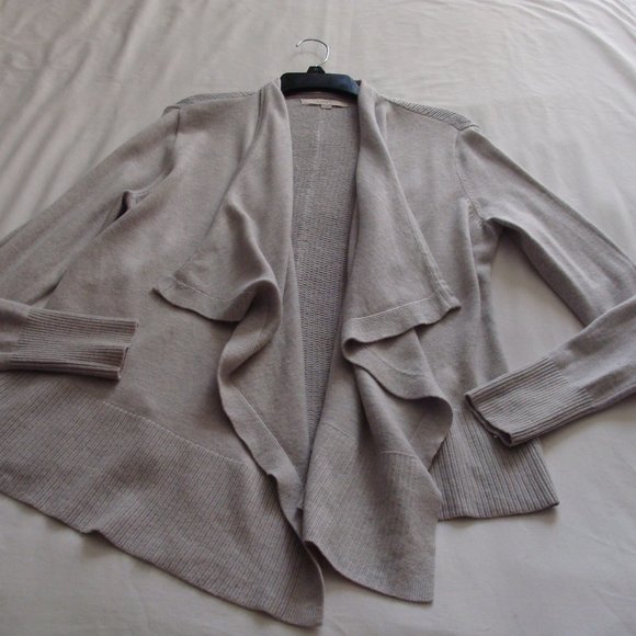 ANN TAYLOR LOFT Icy Silver Gray Long Sleeve WOOL Blend Open DRAPED CARDIGAN Sz M - Picture 1 of 7